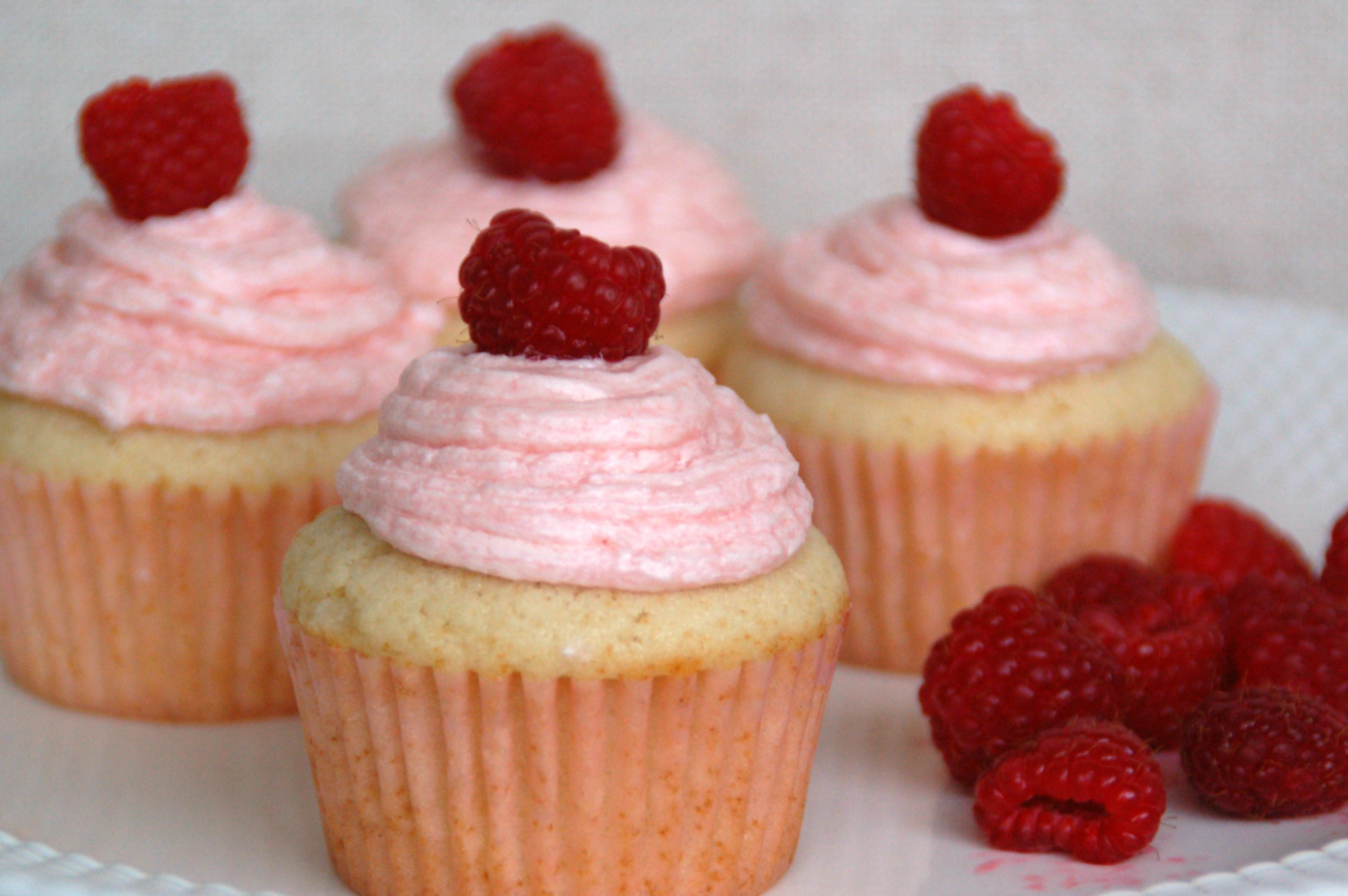 Raspberry Champagne Cupcakes